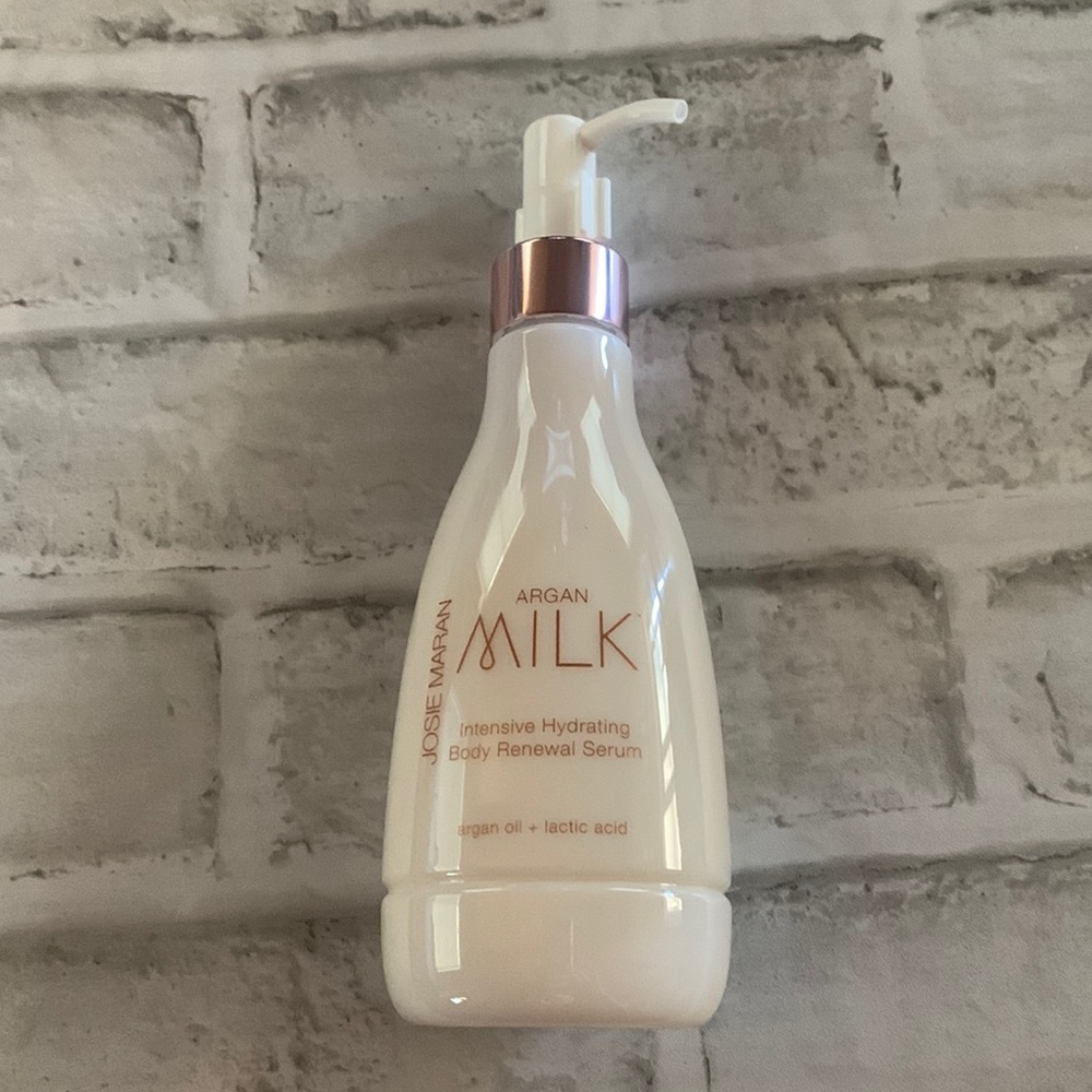 Josie Maran Aegean Milk. 198ml / 6.7fl.Oz Vanilla Apricot